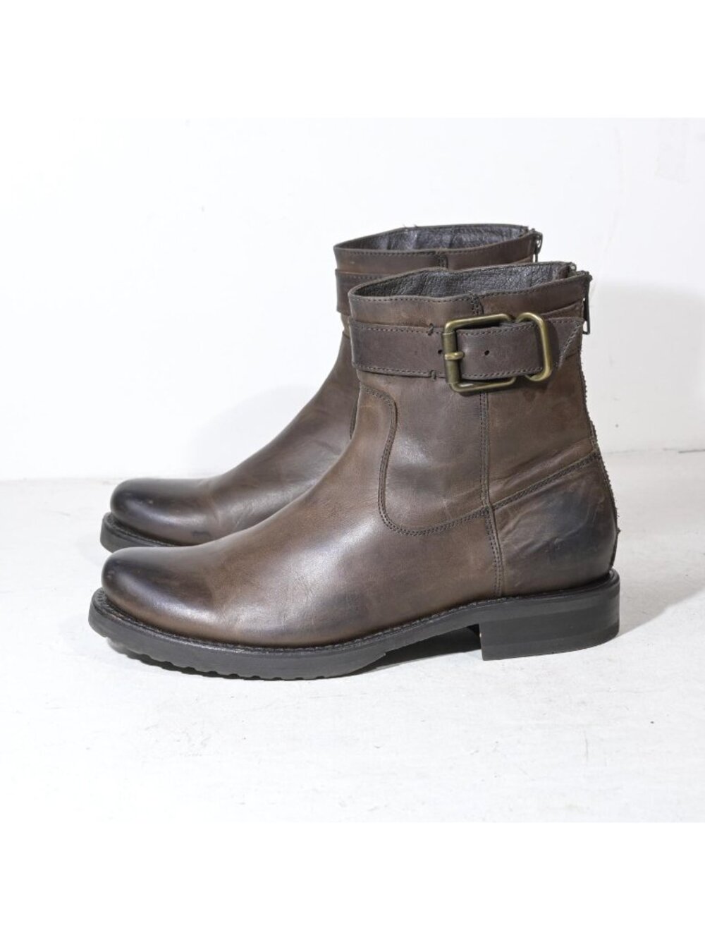 Frye Brown Leather Ankle Boots Large Ankle Buckle Back Zip Moto Style 3471362 Wo - Picture 2 of 7
